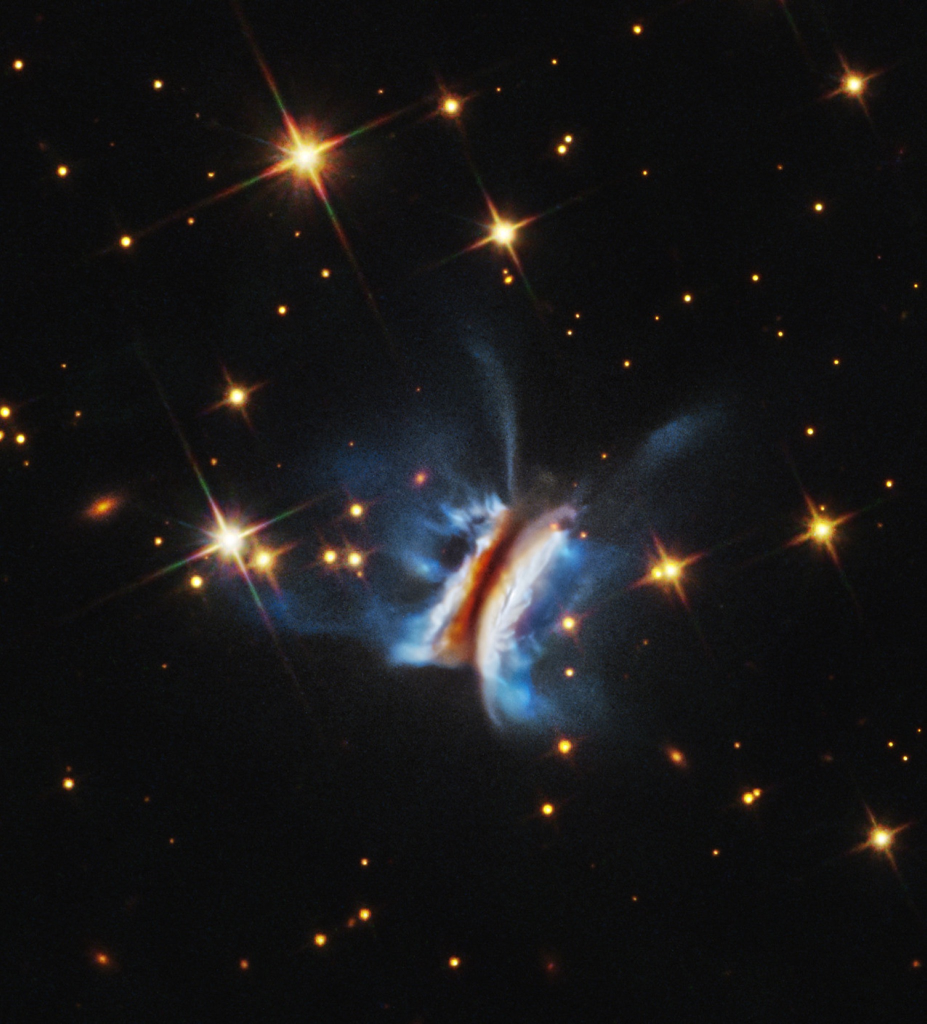Hubble image of a large chaotic protoplanetary disc, a birthplace of planets.